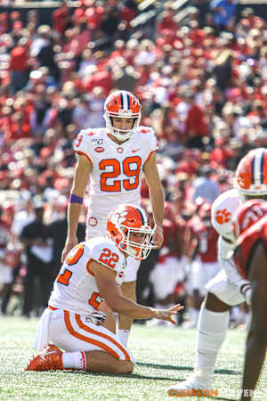 101 CvUofL 2019-8372